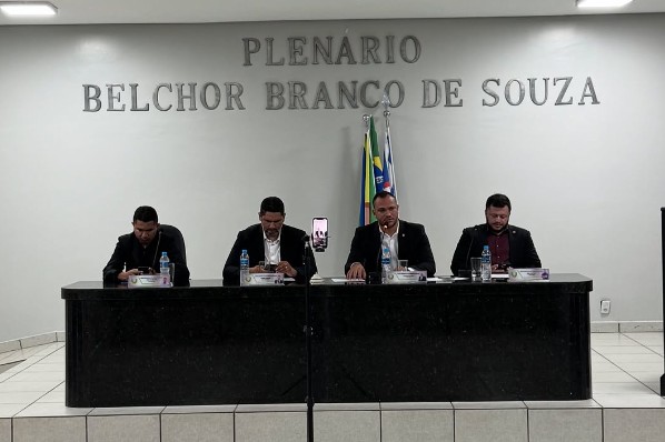Câmara Municipal de São Francisco do Brejão Realiza Sessão Ordinária com Proposições Importante...